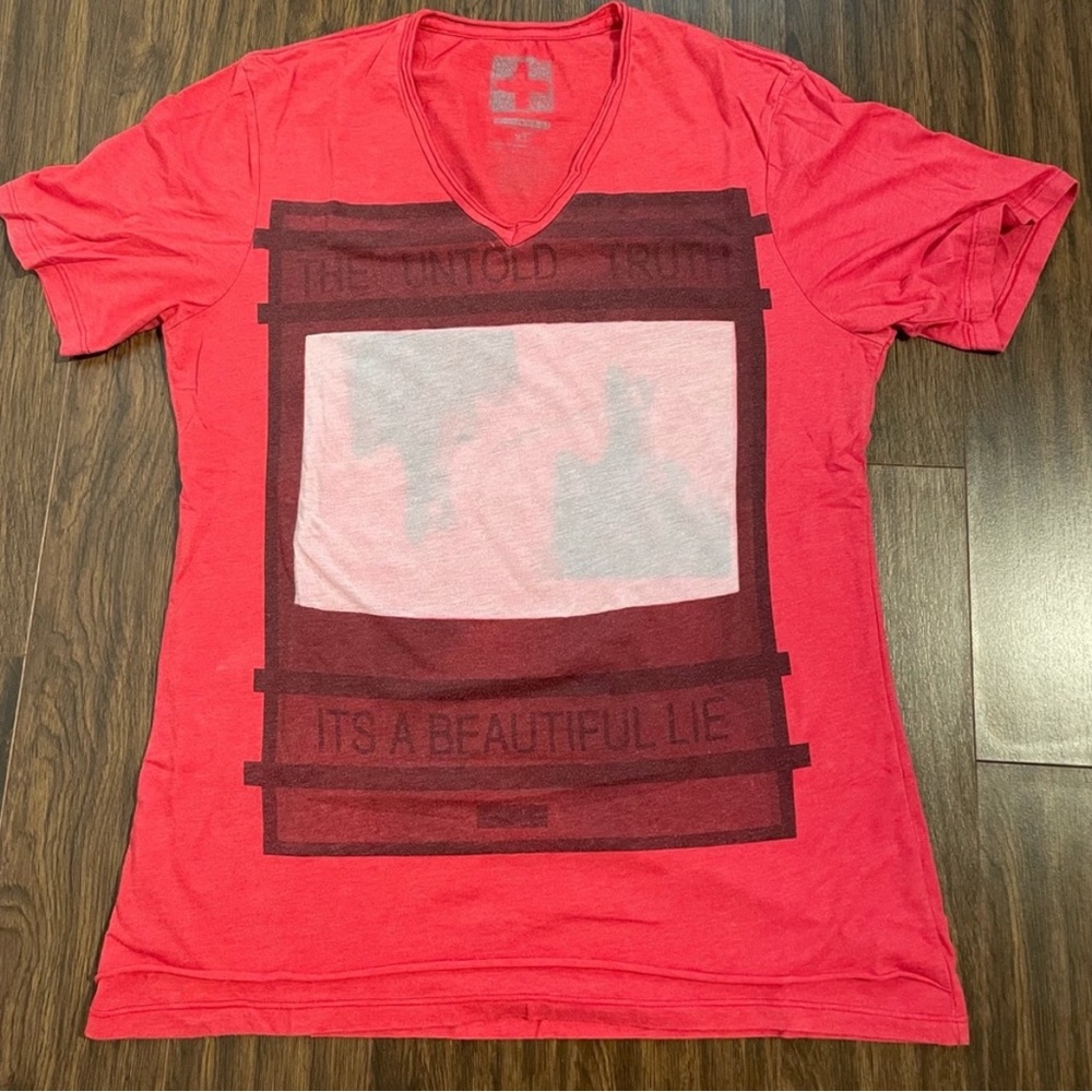 Second Sunday Vintage Premium T-shirt Size XL
This brand is no longer around.
